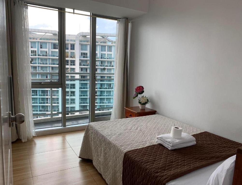 Azure C7 Balcony, Wifi, Near Mall Airport Manila Ngoại thất bức ảnh